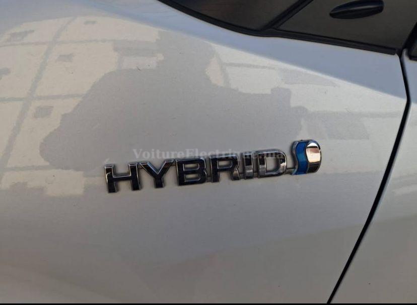Toyota c-hr — photo 1