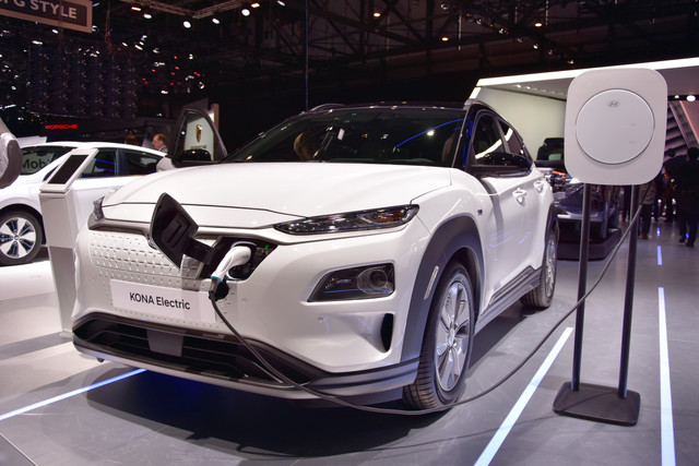 Comment moins consommer avec une voiture électrique?